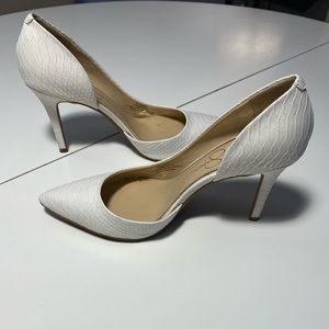 Jessica Simpson White Scalloped Heels- Size 7.5